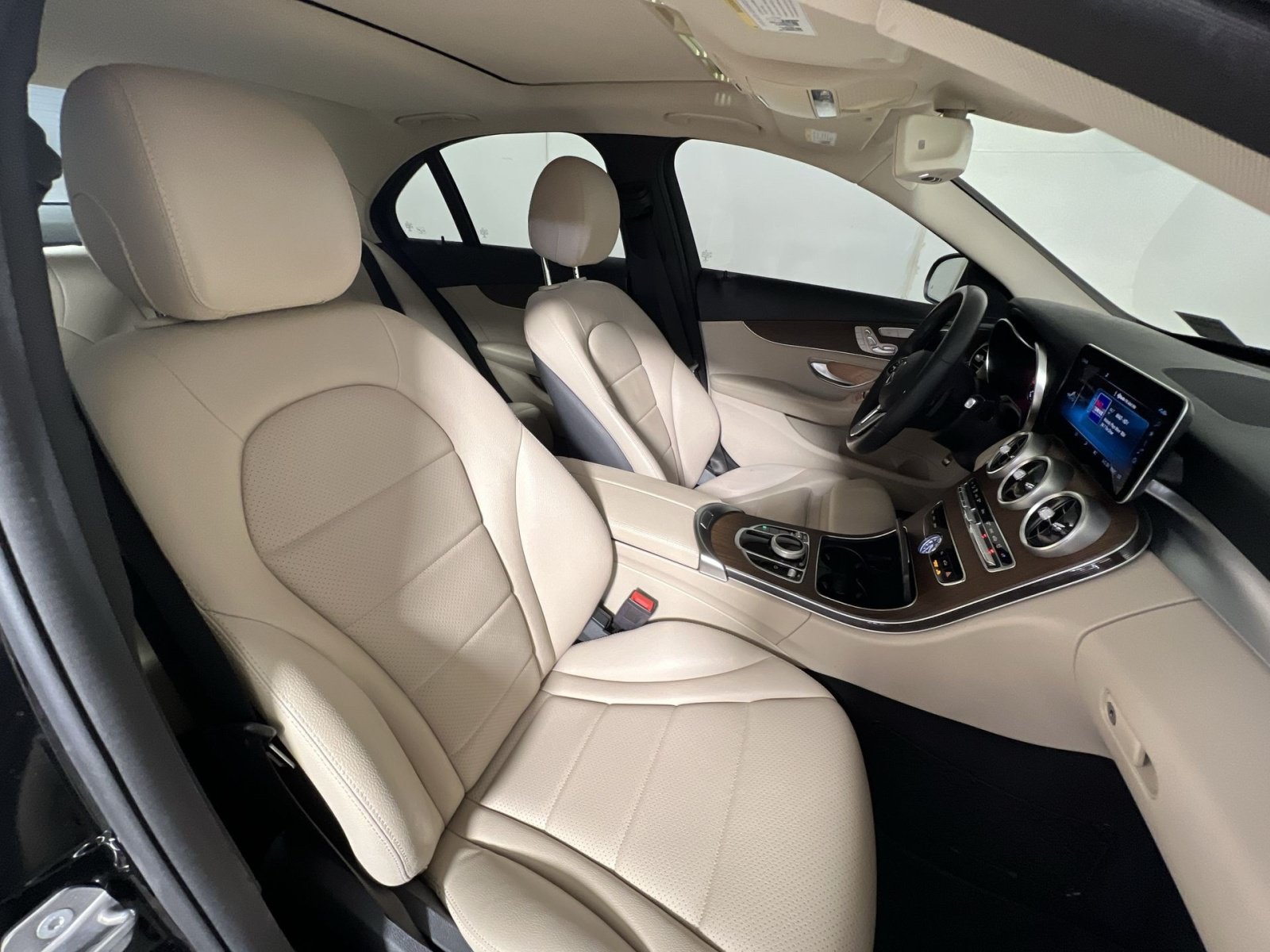 Used 2020 Mercedes-Benz C 300 4MATIC Sedan image 26