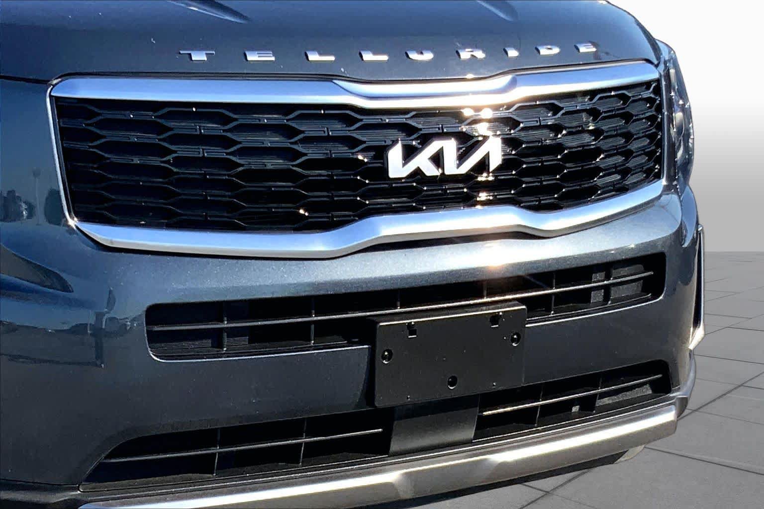 Used 2022 Kia Telluride EX w/ EX Premium Package FWD image 26