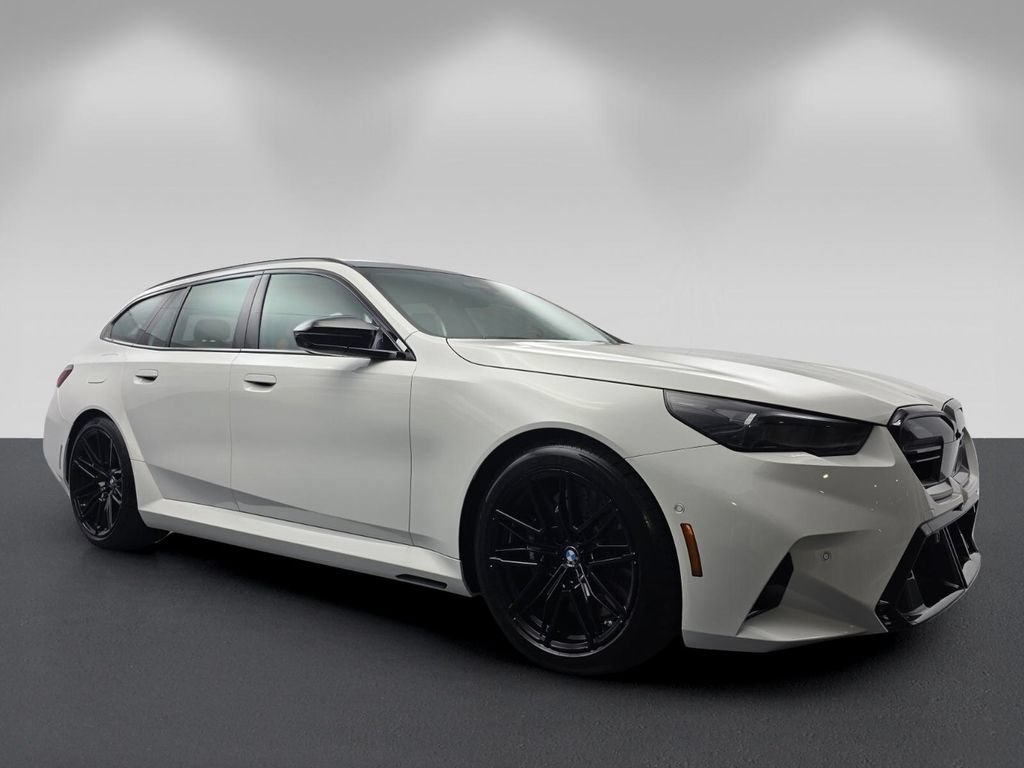 New 2027 BMW M5 Touring