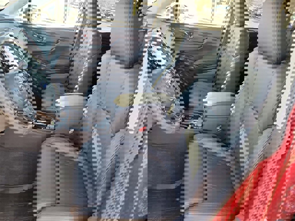 Used 2025 Subaru Ascent Bronze Edition image 16