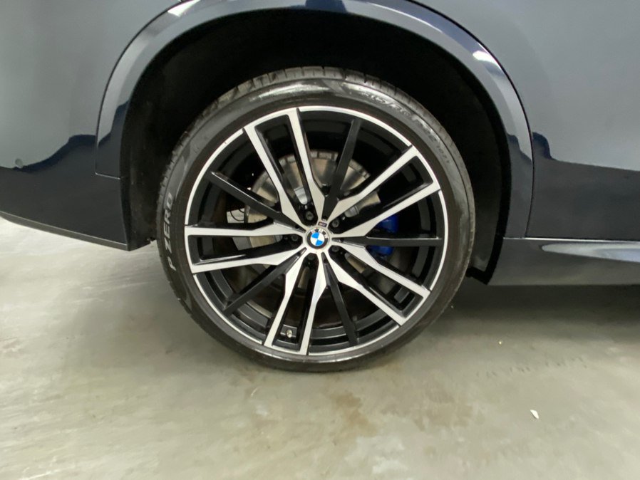 Used 2019 BMW X5 xDrive50i w/ M Sport Package AWD/4WD image 17