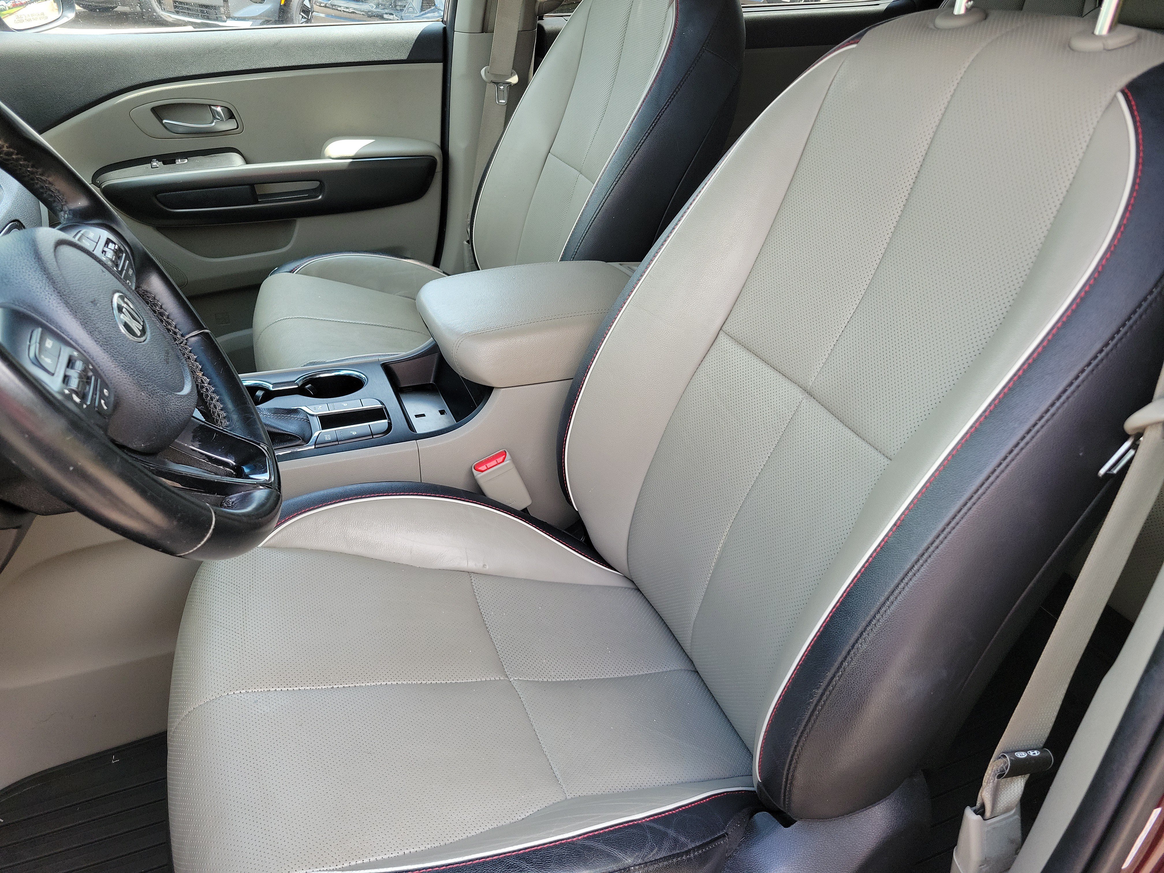 Used 2020 Kia Sedona EX FWD image 4