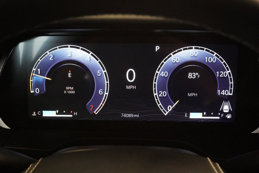 Used 2023 Jeep Grand Cherokee Overland RWD image 12