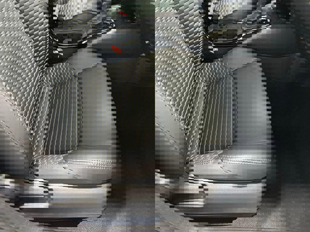 Used 2025 Toyota Corolla XSE image 58