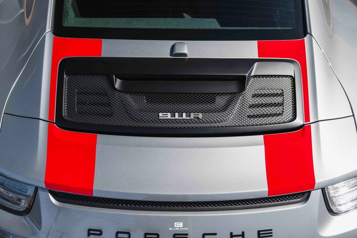 Used 2016 Porsche 911 R RWD image 31