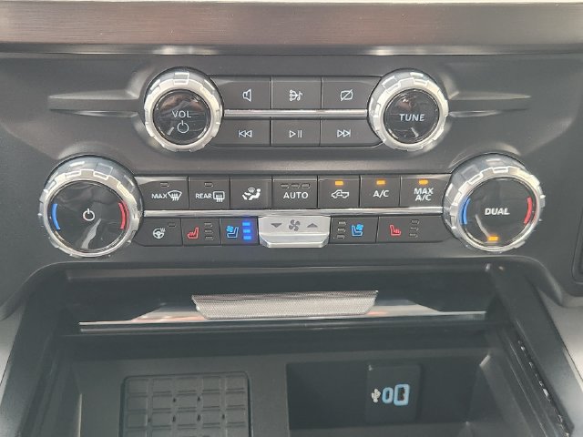 Used 2024 Ford F250 Lariat w/ Chrome Package AWD/4WD image 17