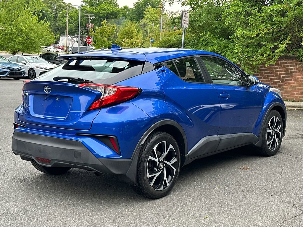 Used 2018 Toyota C-HR XLE FWD image 4