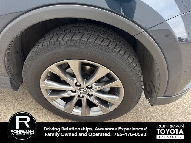 Used 2018 Toyota RAV4 Limited image 5