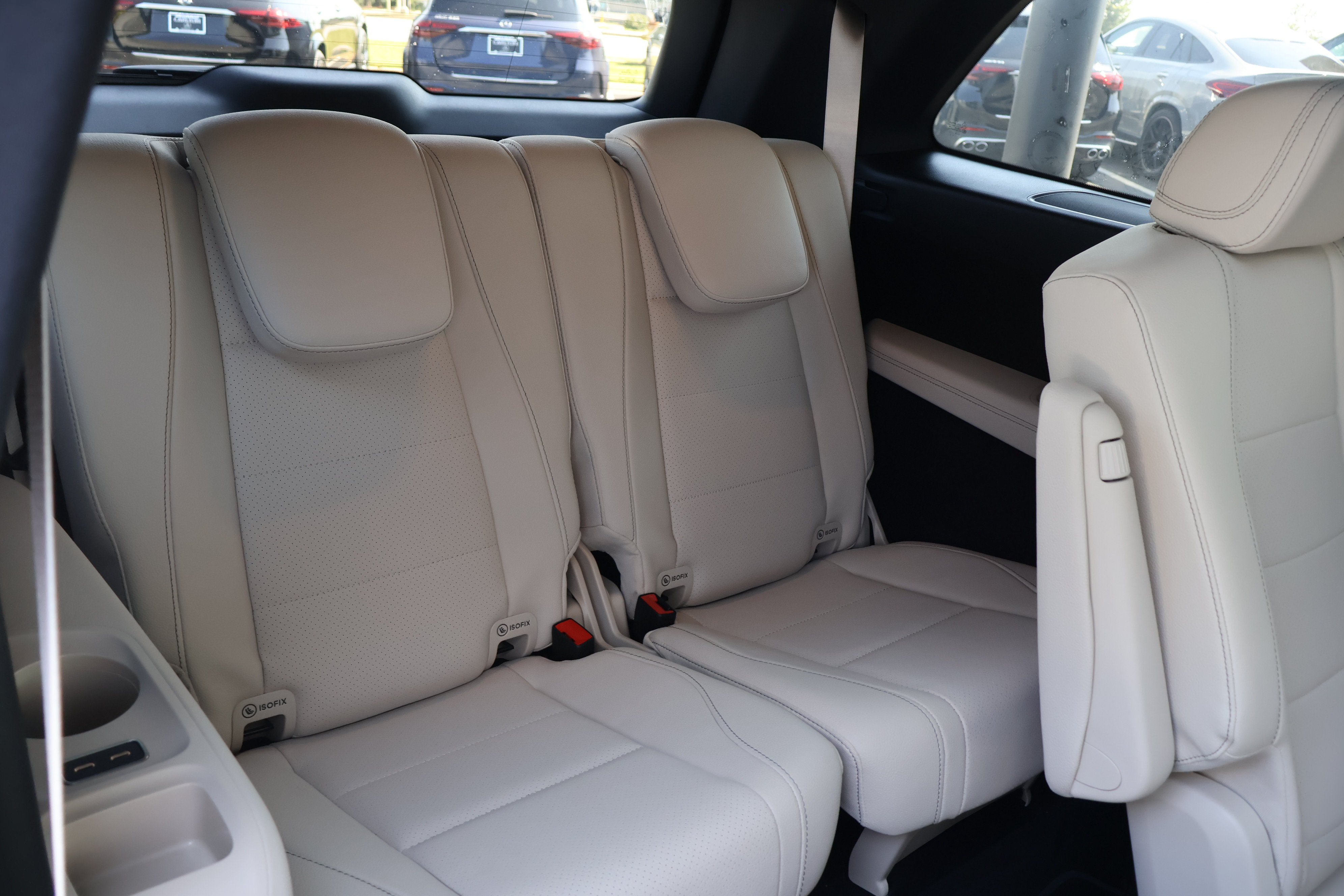 Used 2025 Mercedes-Benz GLS 450 4MATIC image 29