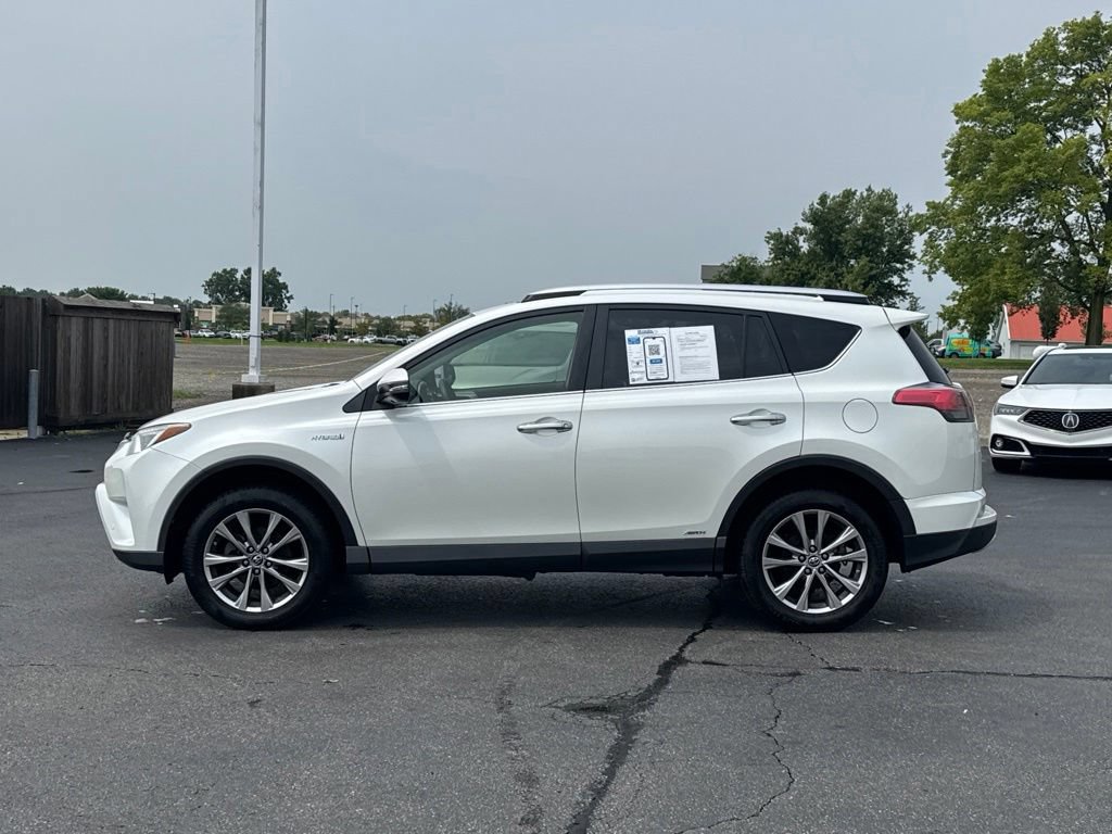 Used 2016 Toyota RAV4 Limited w/ Advanced Technology Package AWD/4WD image 4