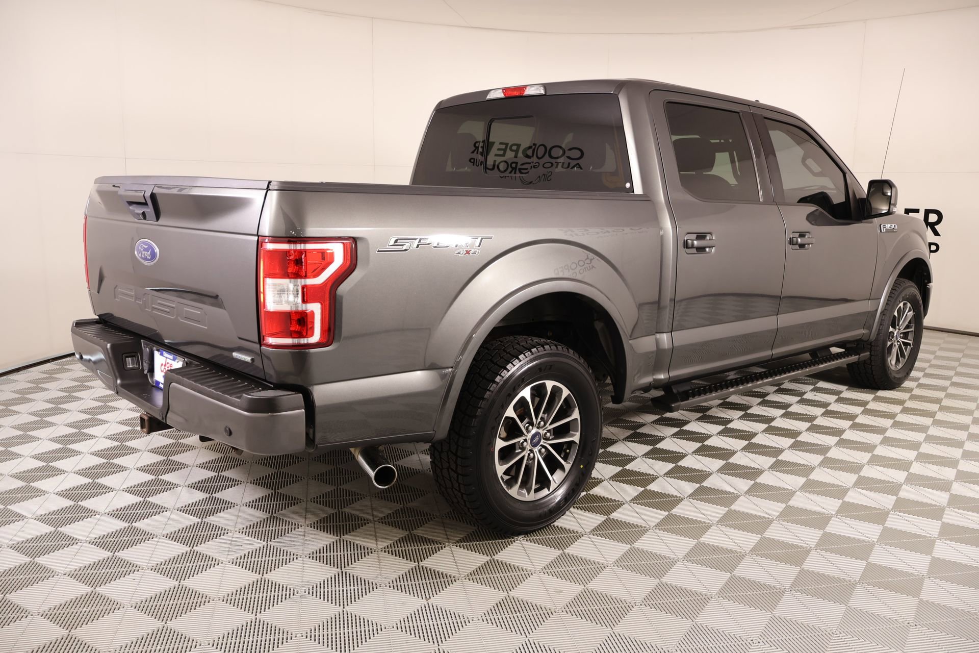 Used 2018 Ford F150 XLT w/ Equipment Group 302A Luxury AWD/4WD image 22