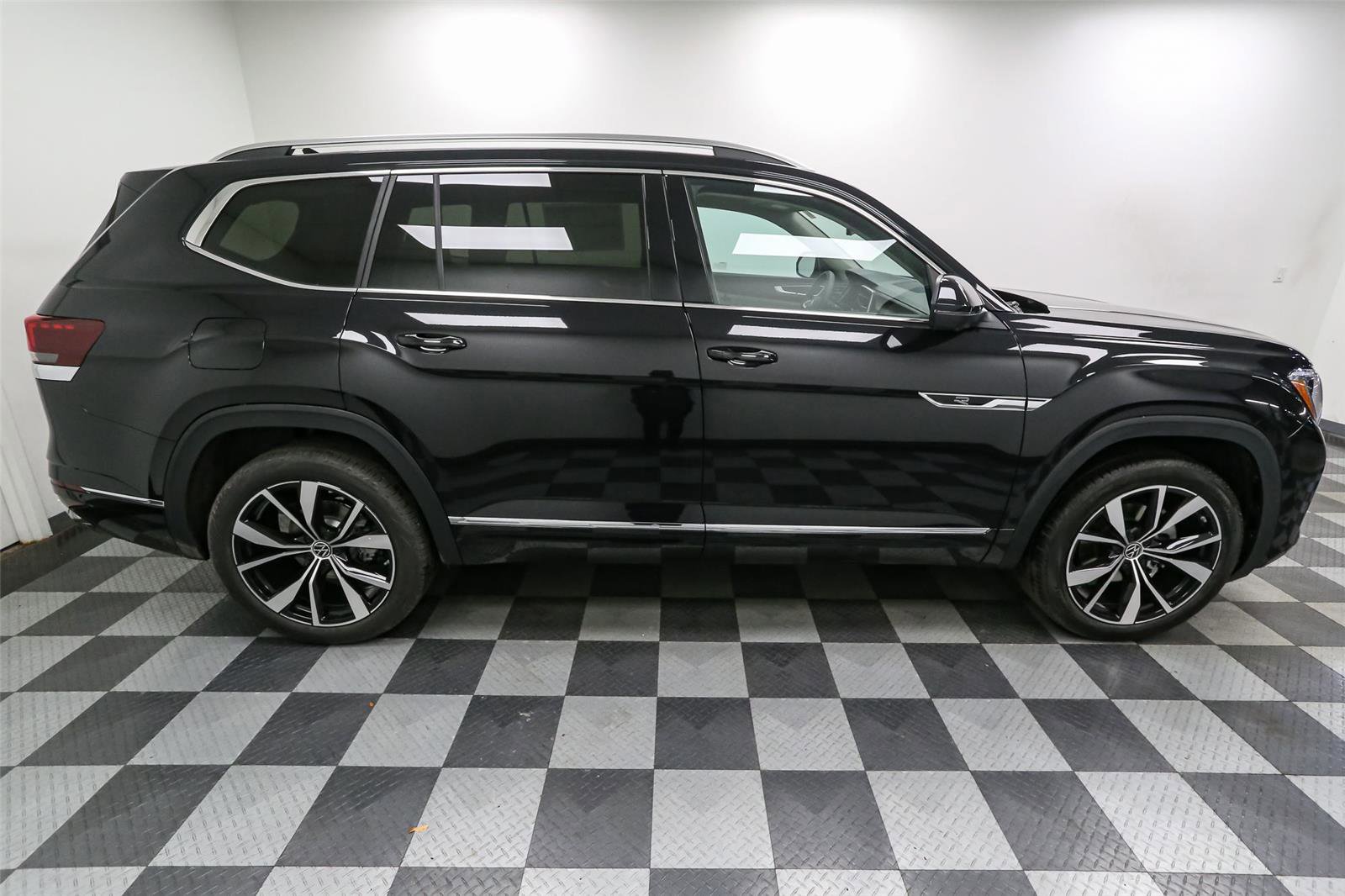 New 2026 Volkswagen Atlas SEL Premium R-Line AWD/4WD image 8
