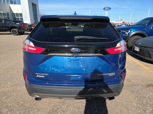 Used 2020 Ford Edge Titanium w/ Equipment Group 301A image 4