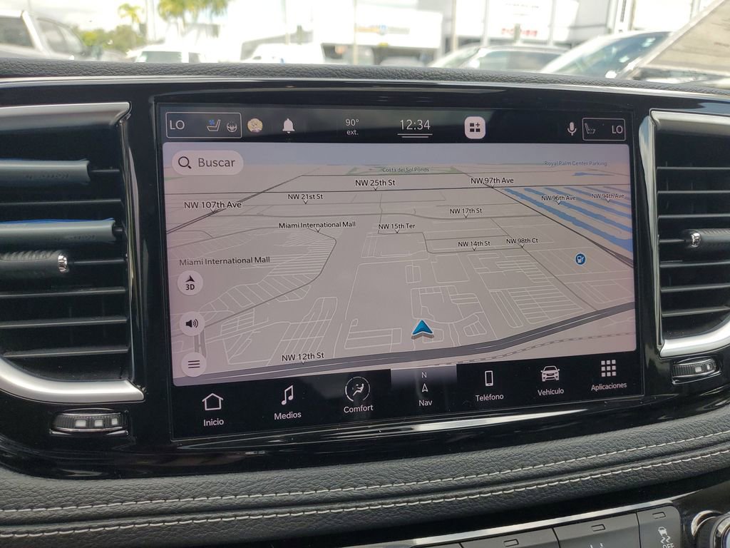 Used 2021 Chrysler Pacifica Limited w/ Uconnect Theater Family Group image 27