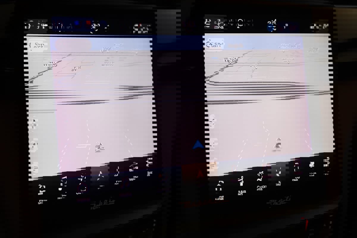 Used 2023 Maserati Quattroporte Modena Q4 image 9