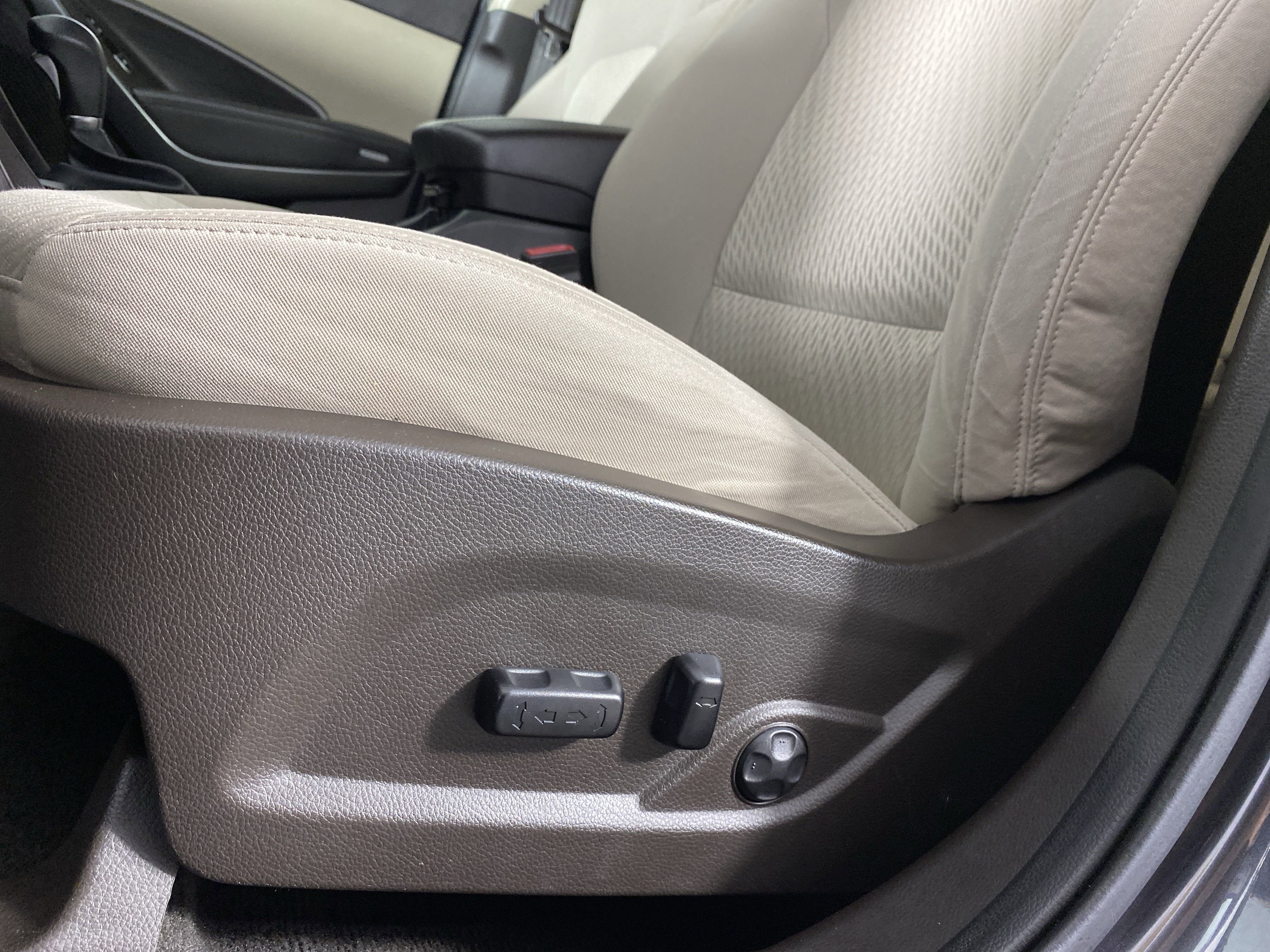 Used 2017 Hyundai Santa Fe Sport image 16