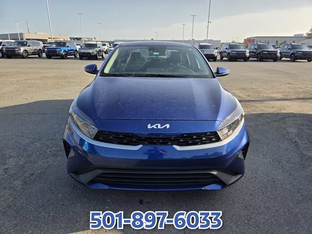 Used 2023 Kia Forte LXS w/ LXS Technology Package FWD image 2