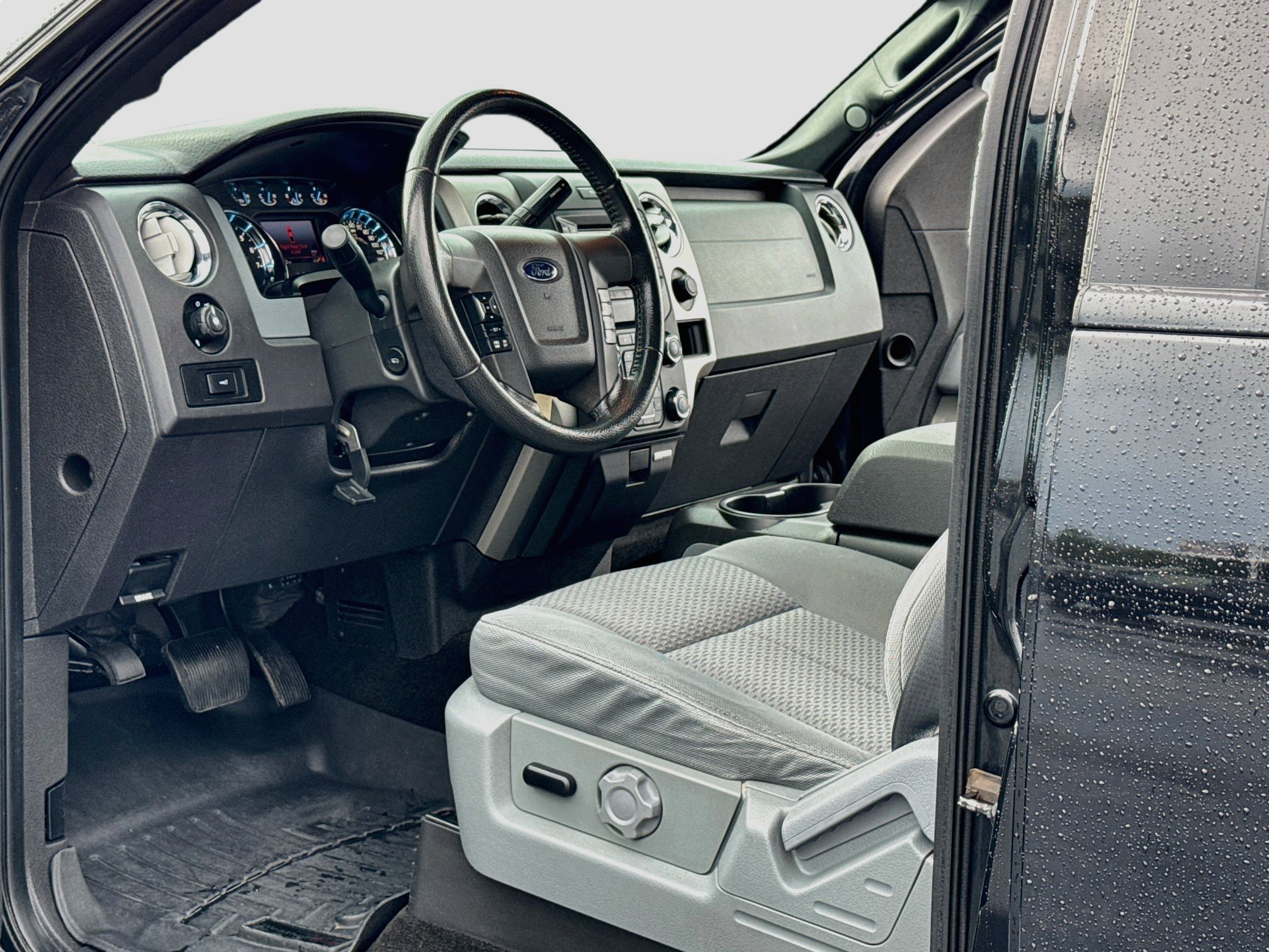 Used 2013 Ford F150 XLT w/ Luxury Equipment Group AWD/4WD image 11