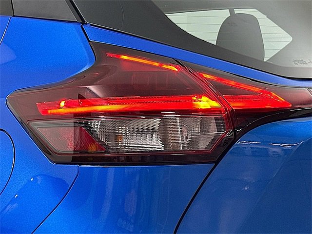 Used 2023 Nissan Kicks SR w/ Exterior Package image 22