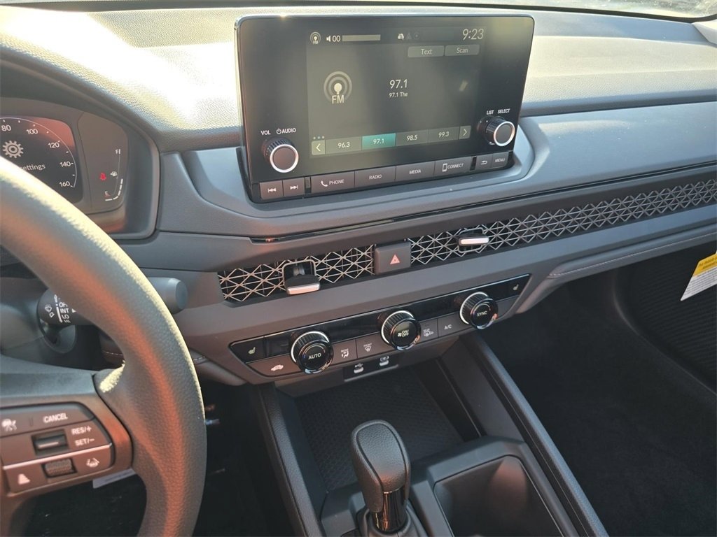 New 2025 Honda Accord SE image 28