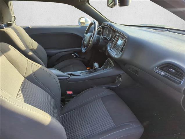 Used 2019 Dodge Challenger SXT image 22