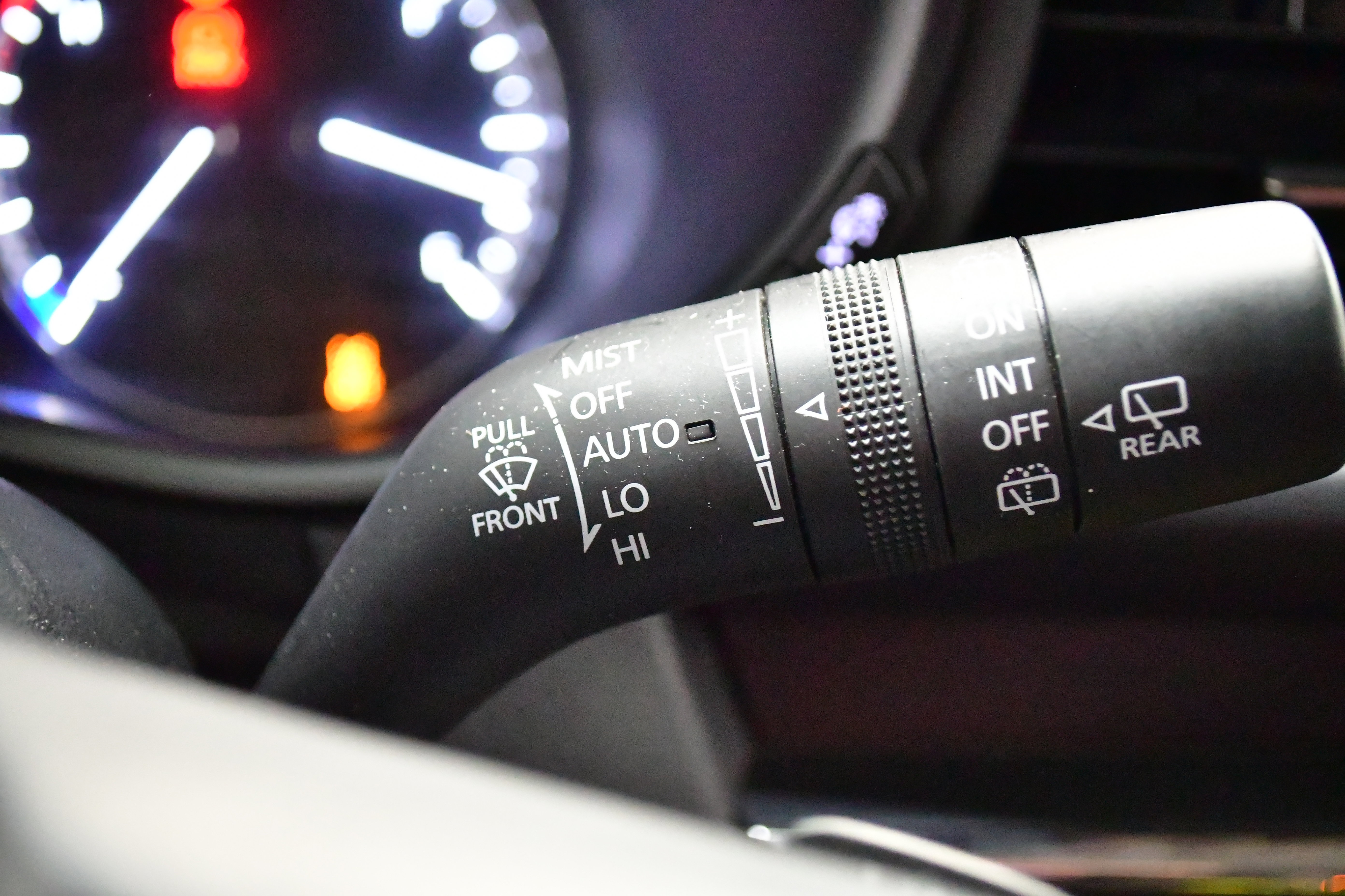 Used 2024 MAZDA CX-30 AWD 2.5 S w/ Premium Package image 42