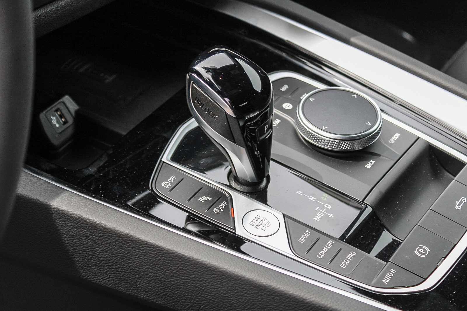 New 2026 BMW Z4 sDrive30i w/ Shadowloine Package image 17