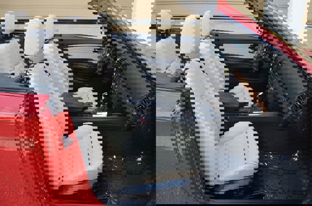 Used 2012 BMW 135i Convertible image 39