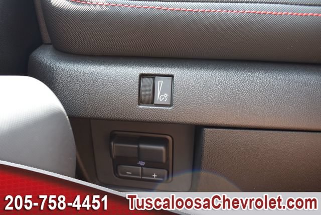 Used 2024 Chevrolet Colorado Z71 w/ Z71 Convenience Package 2 AWD/4WD image 37