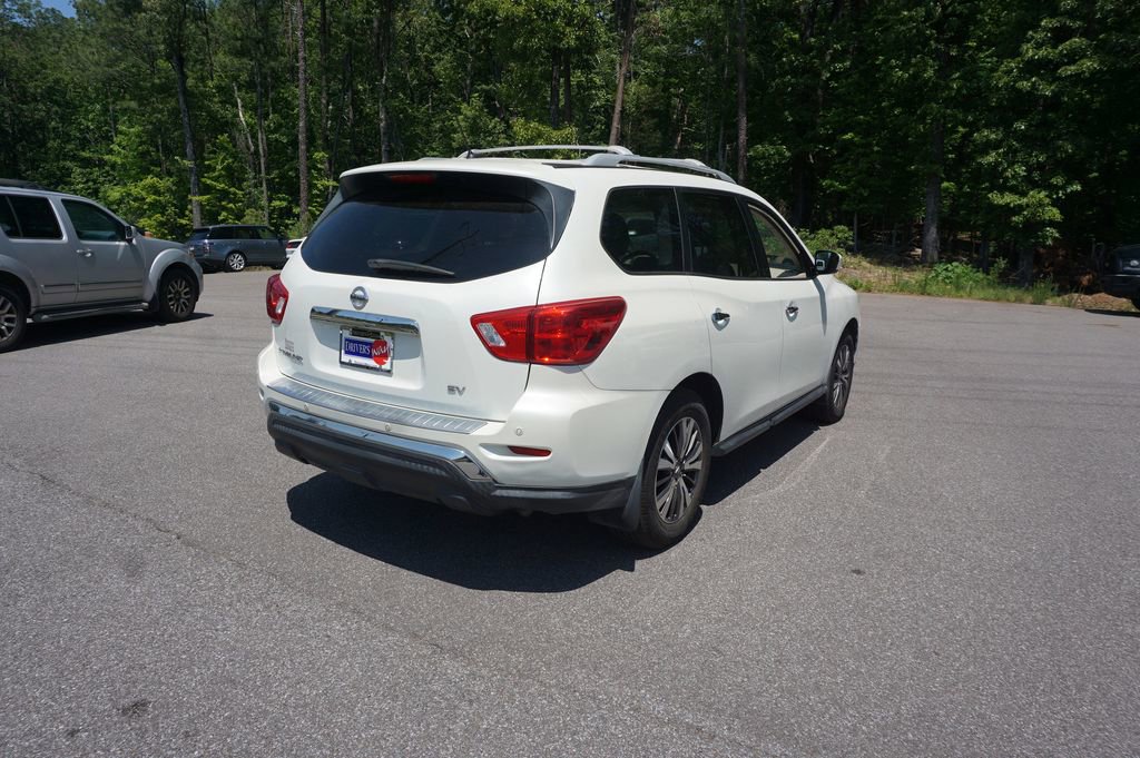 Used 2017 Nissan Pathfinder SV FWD image 20