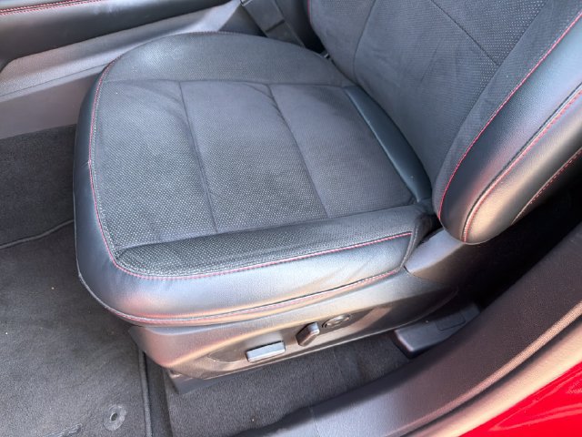 Used 2025 Ford Explorer ST AWD/4WD image 21