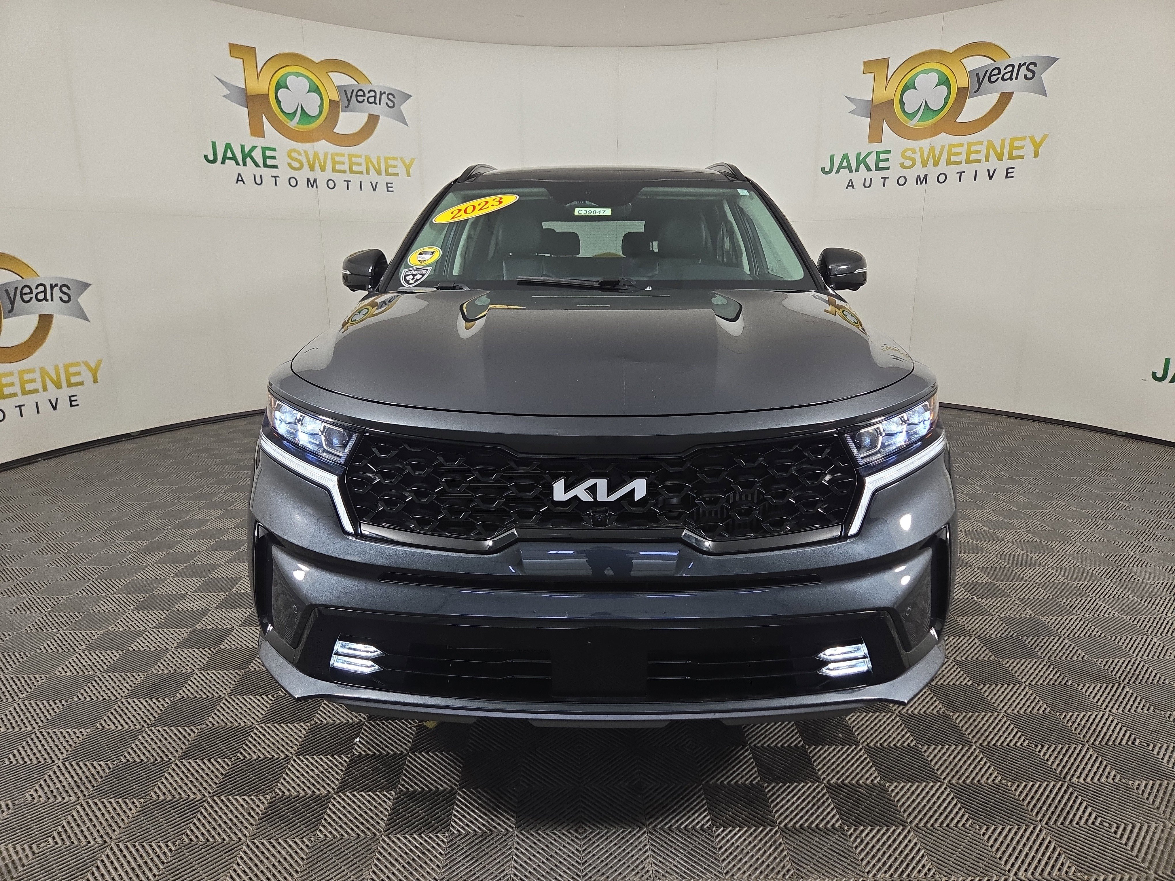 Used 2023 Kia Sorento SX image 3