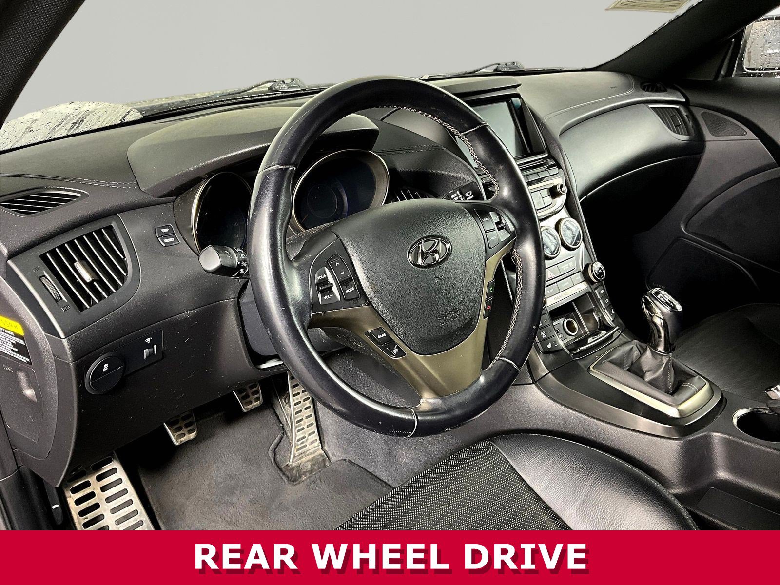 Used 2013 Hyundai Genesis 3.8 RWD image 14