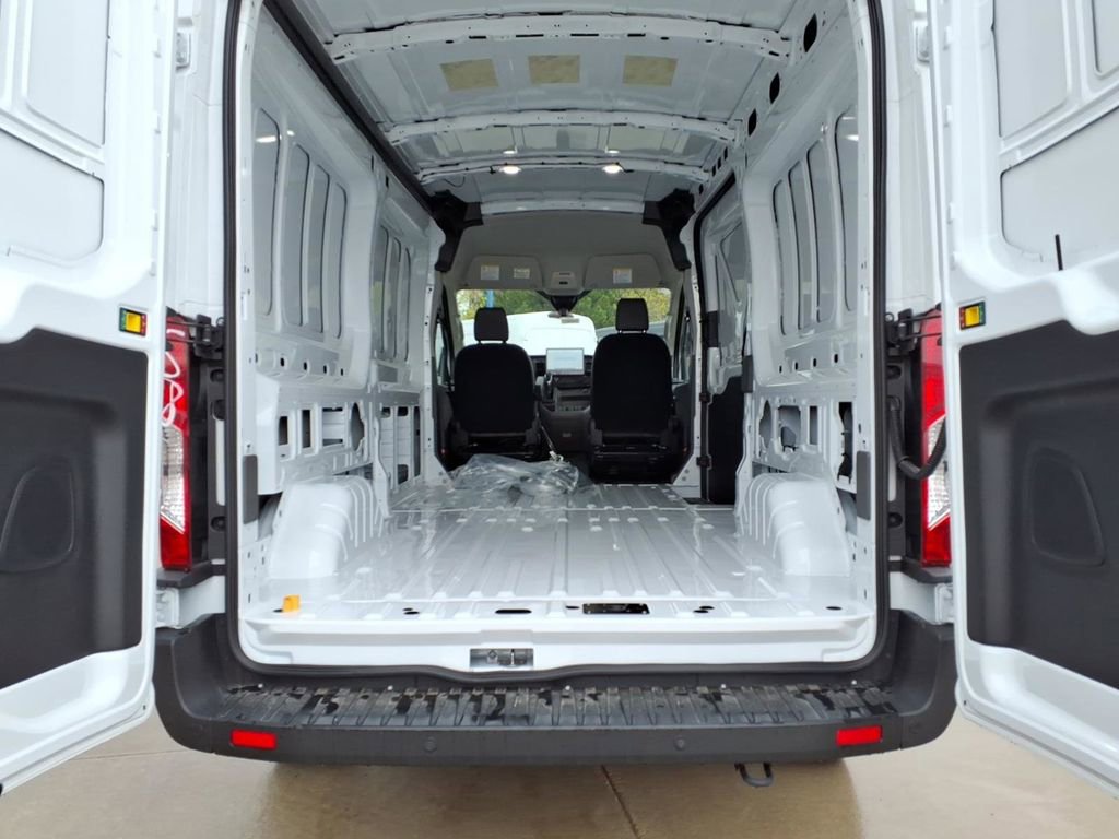 New 2025 Ford Transit 250 148 Medium Roof Extended AWD image 10