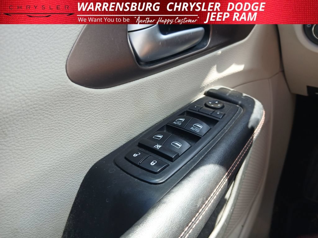 Used 2018 Chrysler Pacifica Touring-L w/ Advanced Safetytec Group FWD image 28