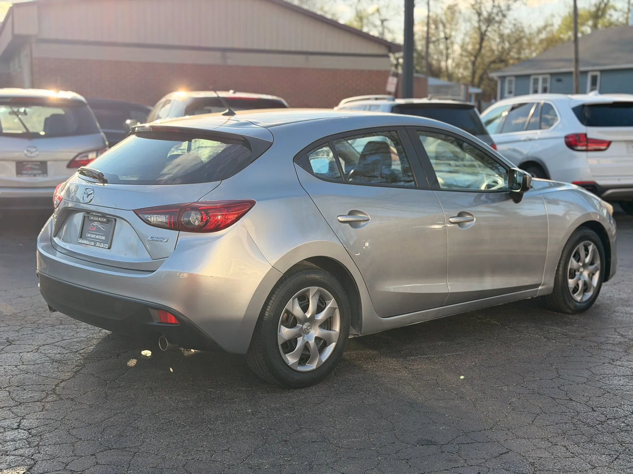Used 2016 MAZDA MAZDA3 i Sport FWD image 4