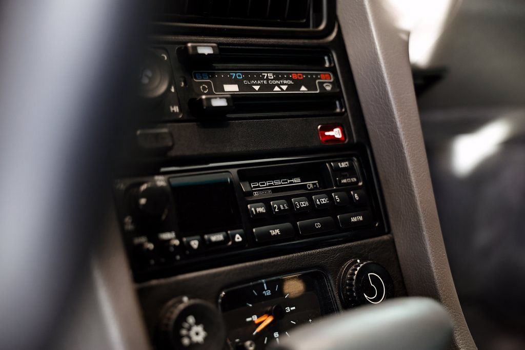 Used 1994 Porsche 928 GTS RWD image 42