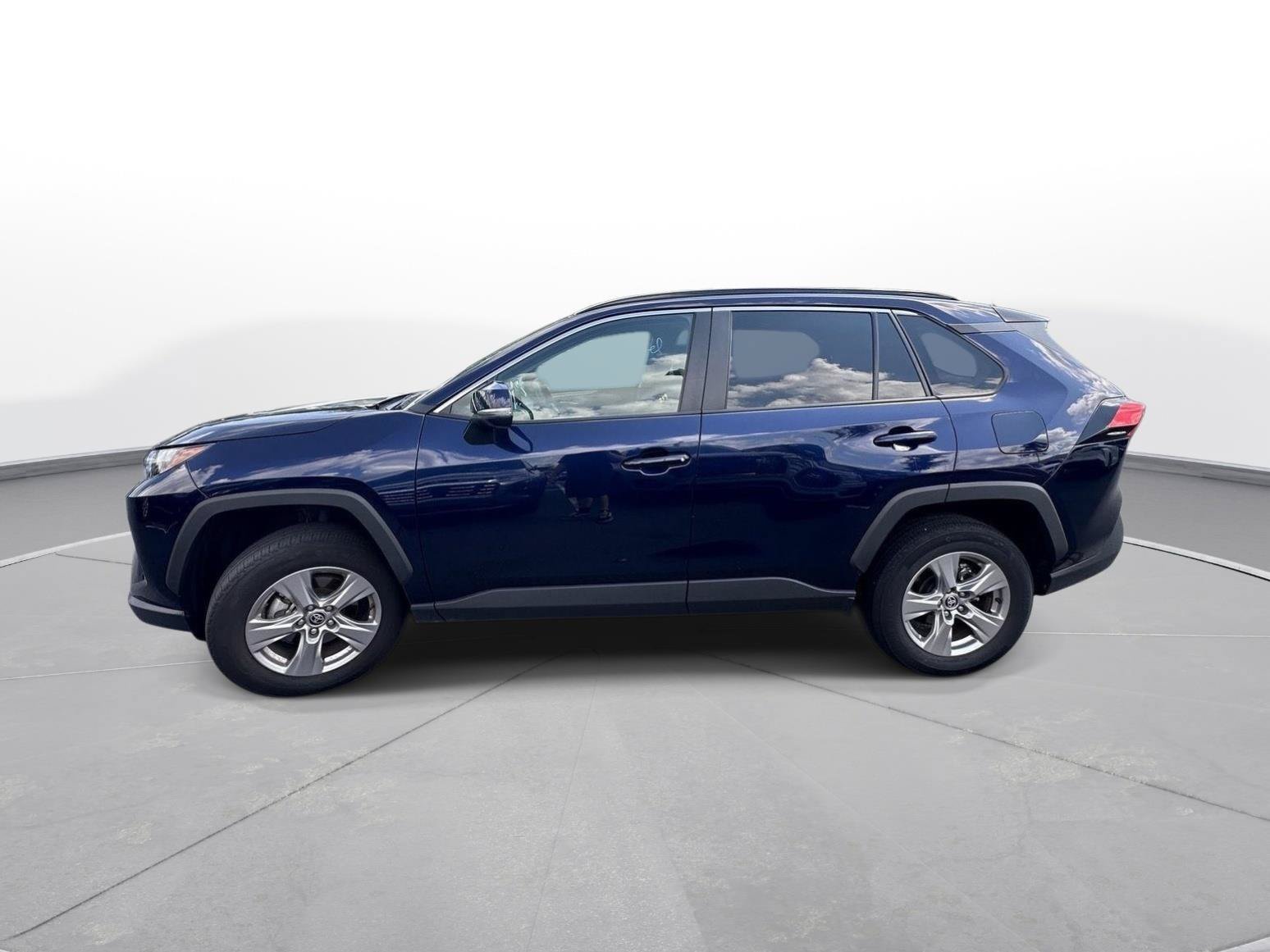 Certified 2025 Toyota RAV4 XLE AWD/4WD image 9