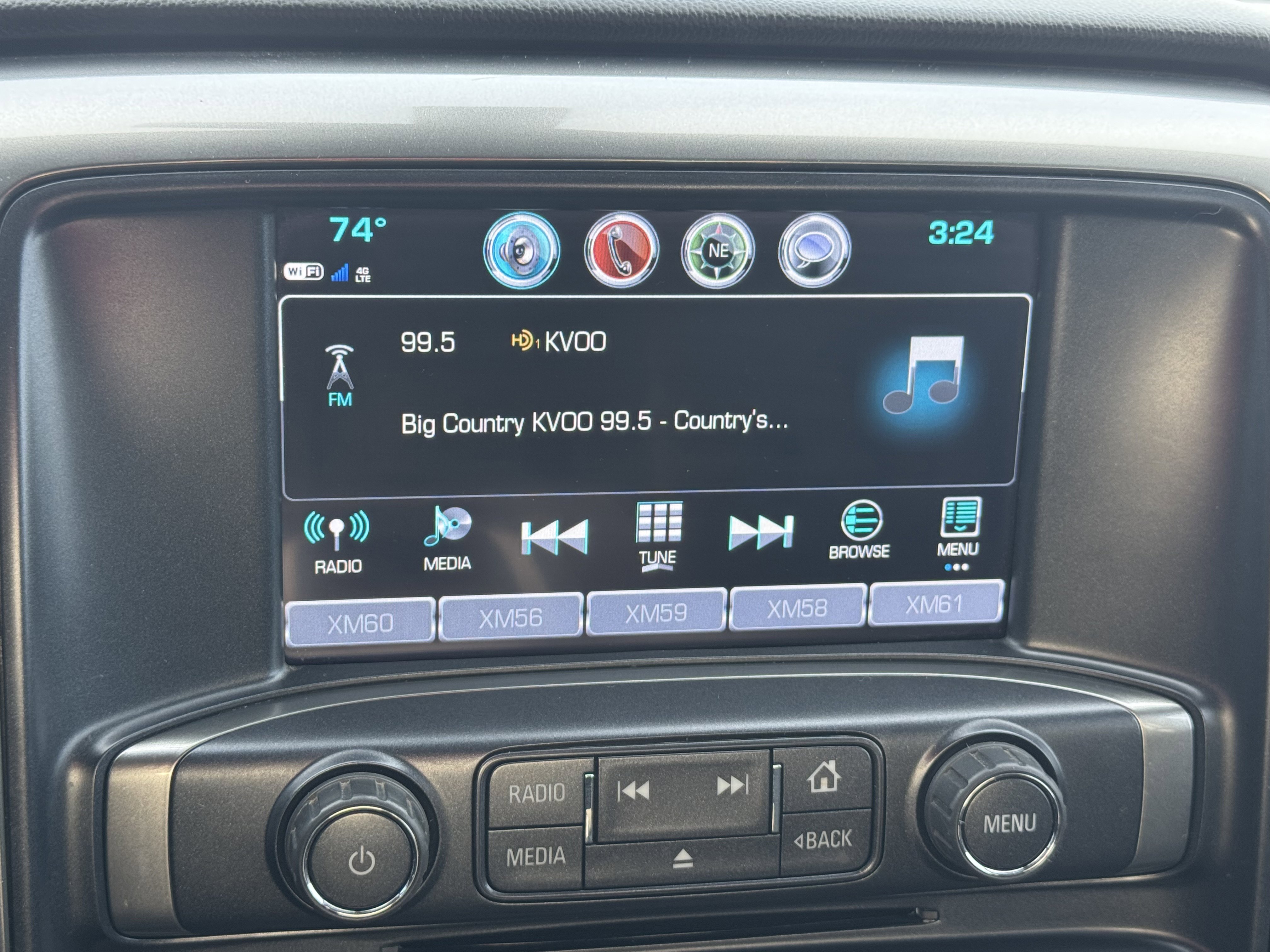 Used 2018 Chevrolet Silverado 1500 LT w/ Texas Edition image 16