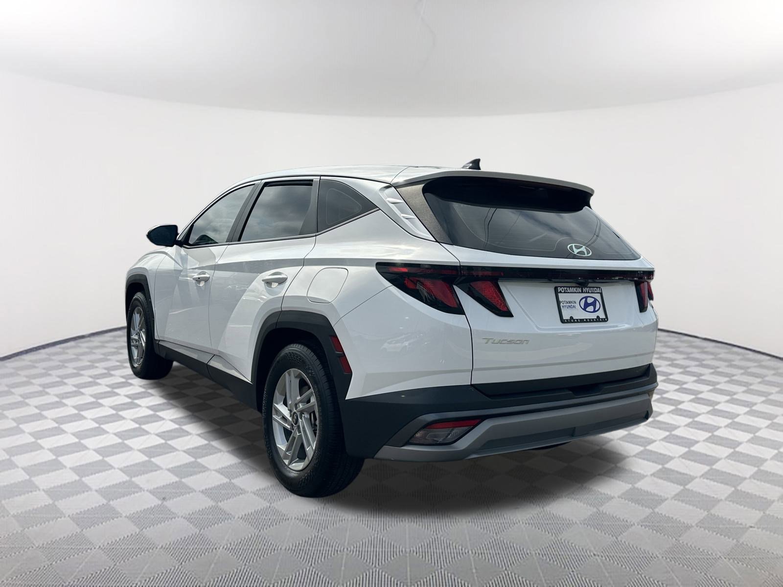 Used 2025 Hyundai Tucson SE image 9