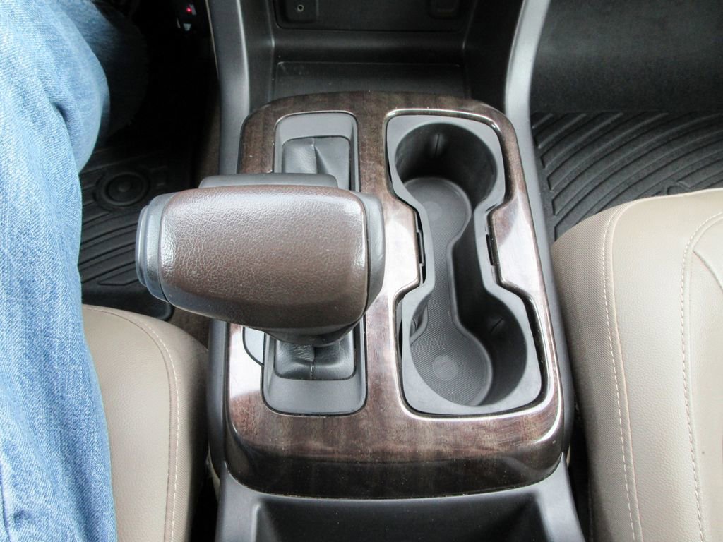 Used 2015 GMC Canyon SLT w/ Driver Alert Package image 30