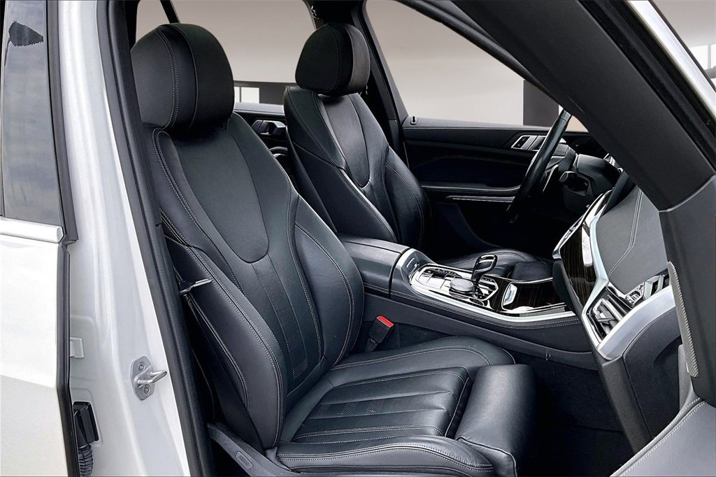 Used 2021 BMW X5 xDrive40i w/ Premium Package image 7