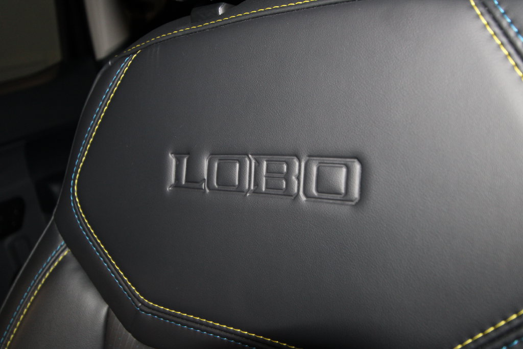 Used 2025 Ford Maverick Lobo AWD/4WD image 23
