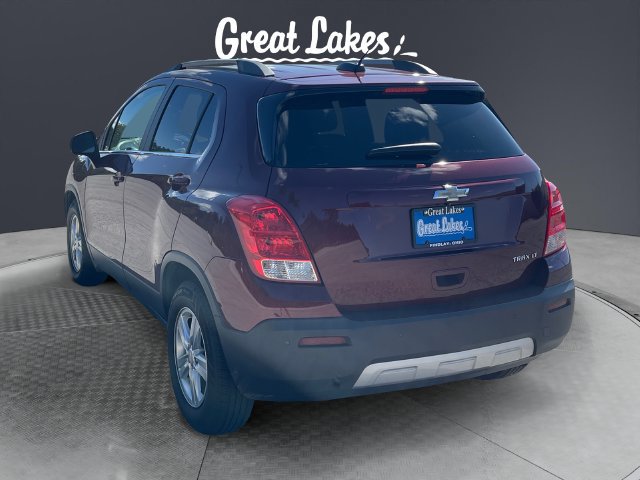 Used 2016 Chevrolet Trax LT w/ LT Convenience Package FWD image 3