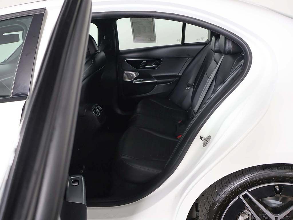 Used 2023 Mercedes-Benz C 300 4MATIC Sedan image 33