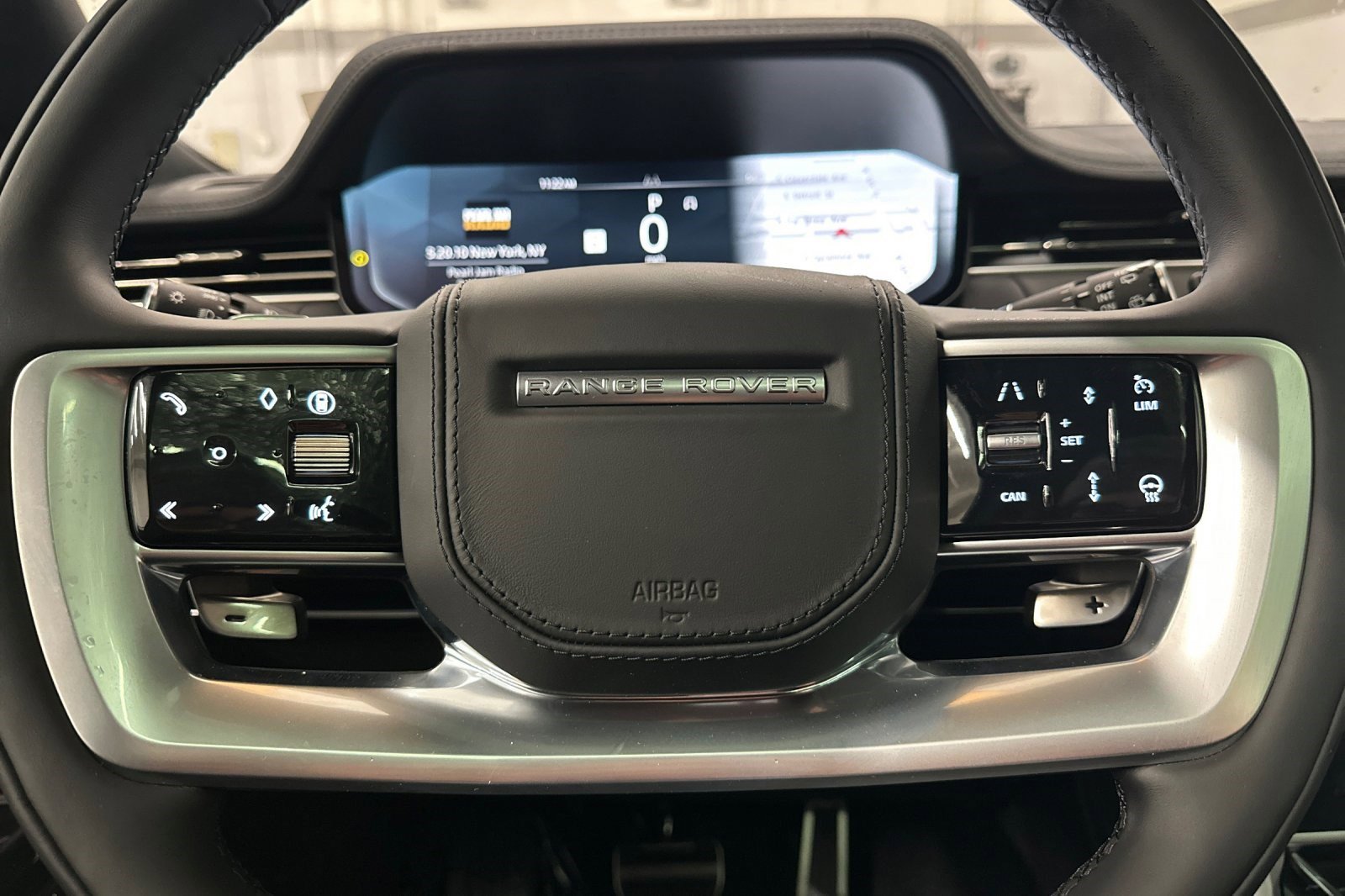 New 2026 Land Rover Range Rover SE image 16