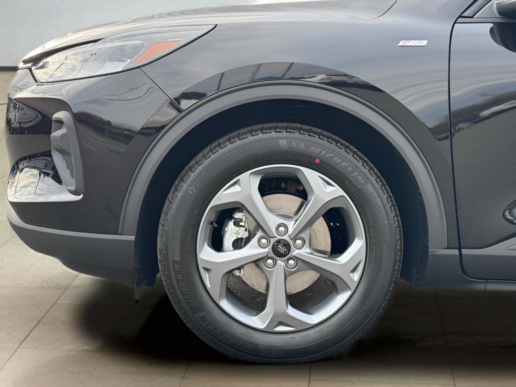 New 2026 Ford Escape ST-Line w/ Cold Weather Package FWD image 36