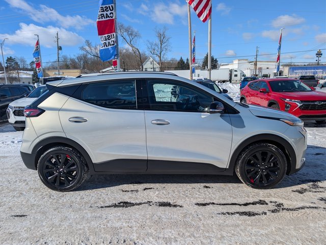Used 2023 Chevrolet Bolt EUV LT w/ Comfort Package image 6