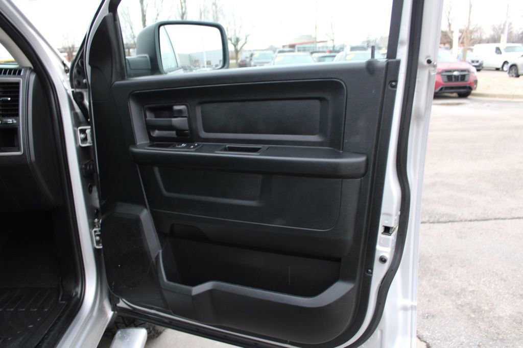 Used 2018 RAM 1500 Express w/ Express Value Package image 20