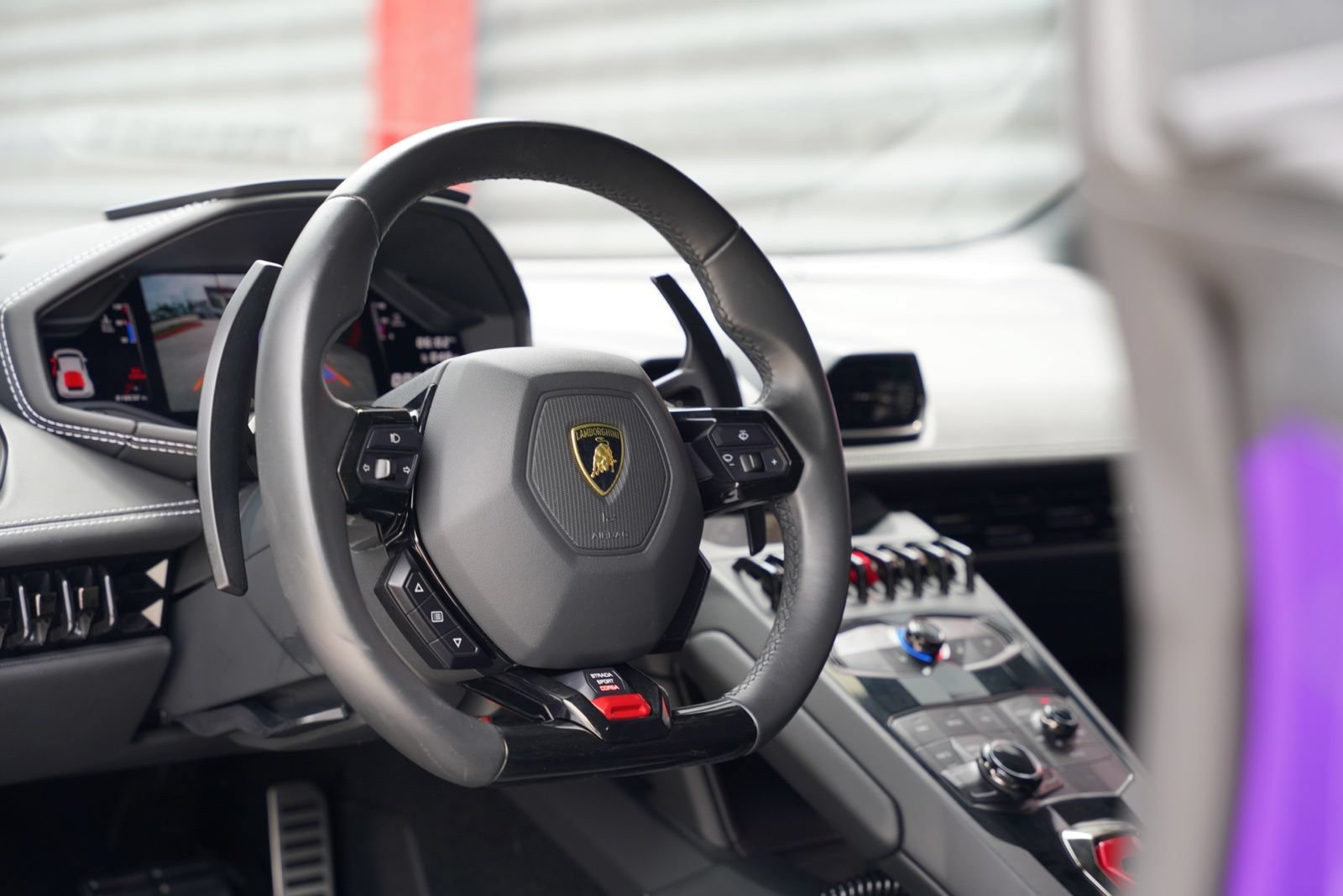 Used 2018 Lamborghini Huracan LP 580-2 RWD image 22
